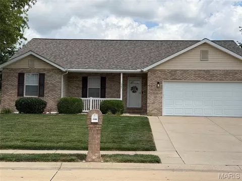 1042 Illinois Ave, Waterloo, IL 62298