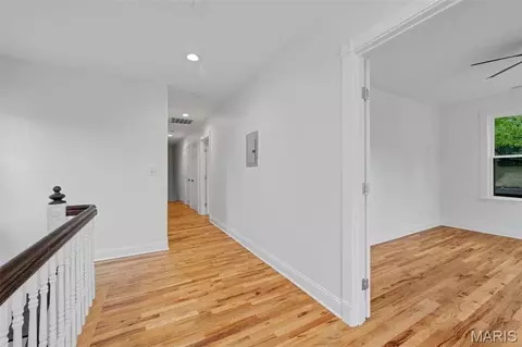 Entry Way - 308 Hereford Ave, Ferguson, MO 63135 photo 7 of 8