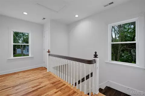 Entry Way - 308 Hereford Ave, Ferguson, MO 63135 photo 6 of 8
