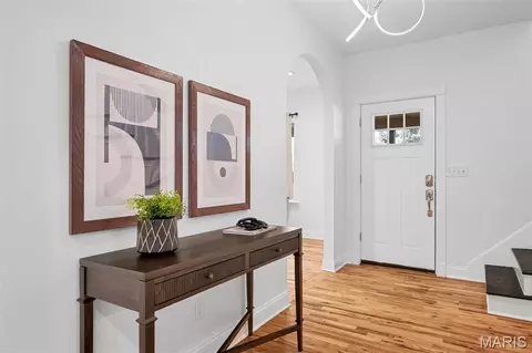 Entry Way - 308 Hereford Ave, Ferguson, MO 63135 photo 1 of 8