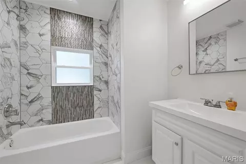 Bath - 308 Hereford Ave, Ferguson, MO 63135 photo 6 of 6