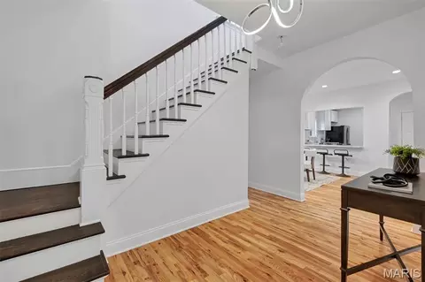 Entry Way - 308 Hereford Ave, Ferguson, MO 63135 photo 5 of 8