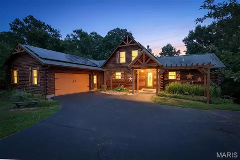 2518 Meredith Dr, De Soto, MO 63020