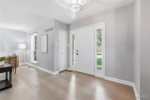 Entry Way - 303 Fox Briar Ln, Ballwin, MO 63021 photo 1 of 3