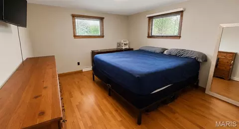 604 Oak St, Jackson, MO 63755 photo 3