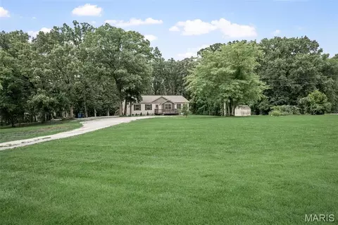 64 Wild Horse Dr, Foley, MO 63347