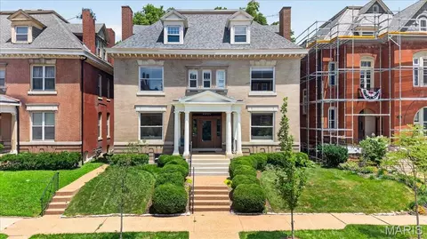 5095 Westminster Pl, Saint Louis, MO 63108