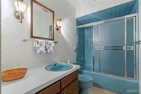 Bath - 2976 Highway A, Washington, MO 63090 photo 3 of 4