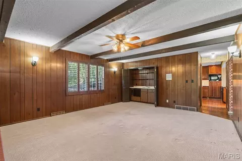 Living - 2976 Highway A, Washington, MO 63090 photo 3 of 4