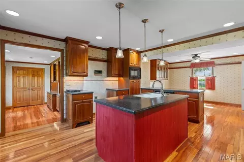 Kitchen - 2976 Highway A, Washington, MO 63090 photo 5 of 6
