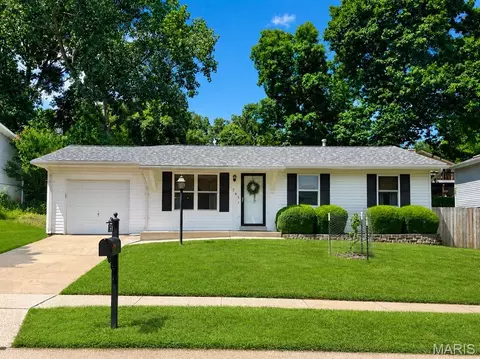 741 Tree Top Ridge Dr, Valley Park, MO 63088