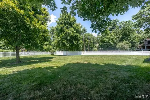 Exterior - 1 Hotel Ct, Imperial, MO 63052 photo 8 of 12