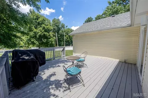 Exterior - 1 Hotel Ct, Imperial, MO 63052 photo 7 of 12