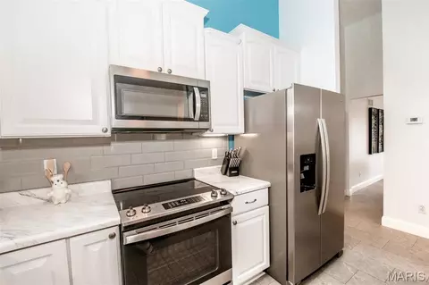 Kitchen - 1 Hotel Ct, Imperial, MO 63052 photo 3 of 4