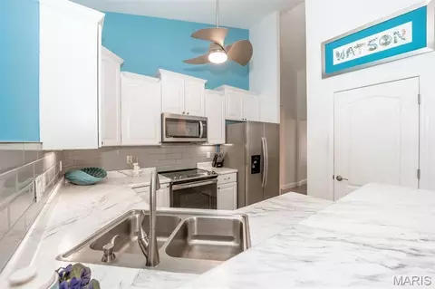 Kitchen - 1 Hotel Ct, Imperial, MO 63052 photo 2 of 4