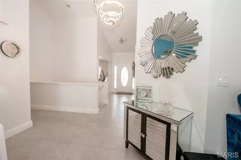 Entry Way - 1 Hotel Ct, Imperial, MO 63052 photo 2 of 2