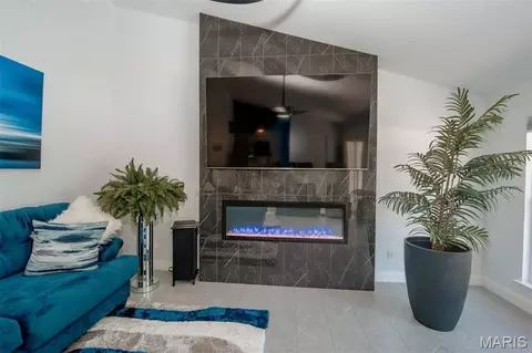 Living - 1 Hotel Ct, Imperial, MO 63052 photo 4 of 4