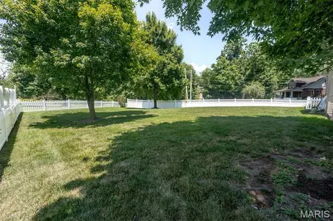 Exterior - 1 Hotel Ct, Imperial, MO 63052 photo 9 of 12