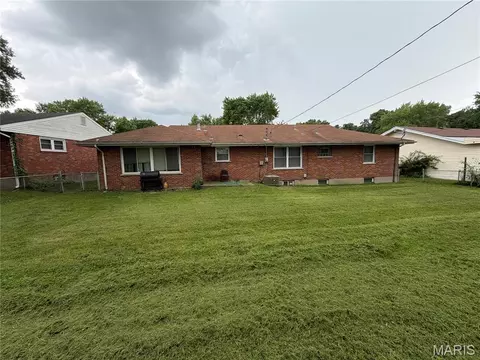 10044 Grosvenor Dr, Riverview, MO 63137 photo 18