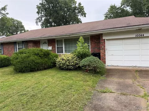 10044 Grosvenor Dr, Riverview, MO 63137 photo 2