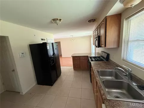 10044 Grosvenor Dr, Riverview, MO 63137 photo 13