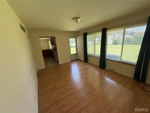 10044 Grosvenor Dr, Riverview, MO 63137 photo 17