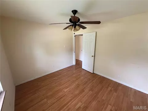 10044 Grosvenor Dr, Riverview, MO 63137 photo 9