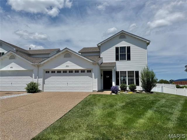 203 New Richmond Dr, Wentzville, MO 63385