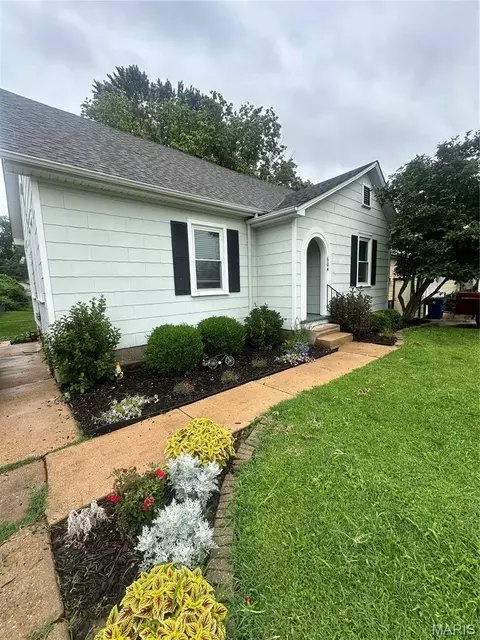 604 Madison Ave, Washington, MO 63090