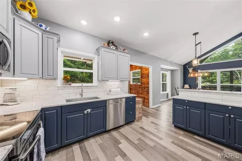 Kitchen - 6 Spring House Ct, Troy, MO 63379 photo 3 of 3