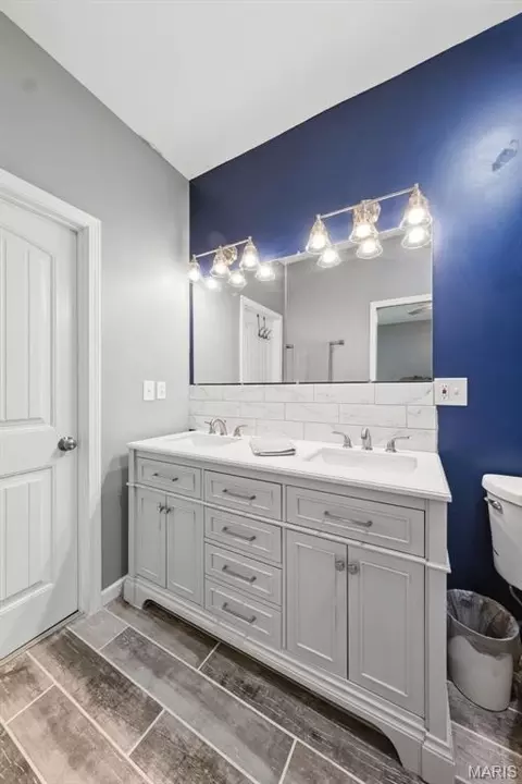Bath - 6 Spring House Ct, Troy, MO 63379 photo 2 of 6