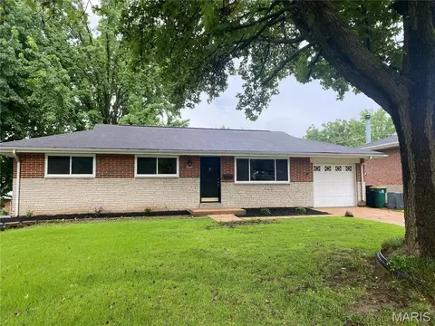 922 Everglade Ct, Saint Louis, MO 63137