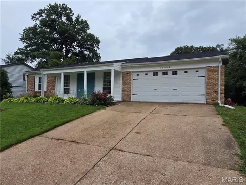 12902 Vista Ridge Ln, Saint Louis, MO 63138