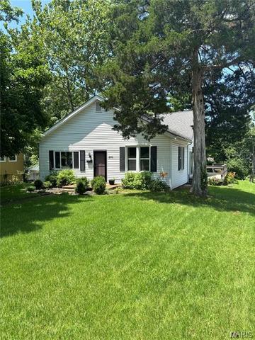 2601 Bremerton Rd, Rock Hill, MO 63144