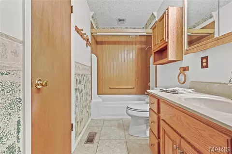 Bath - 7798 Dittmer Rd, Dittmer, MO 63023 photo 1 of 3