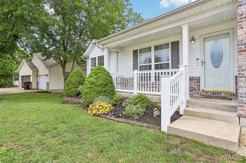 Exterior - 408 Caddy Ct, Saint Clair, MO 63077 photo 4 of 8