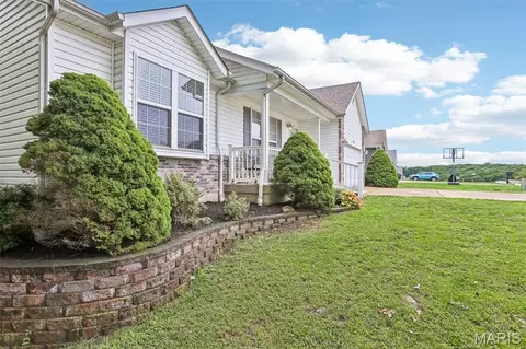 Exterior - 408 Caddy Ct, Saint Clair, MO 63077 photo 5 of 8
