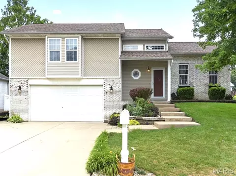 125 N 8th St, Dupo, IL 62239