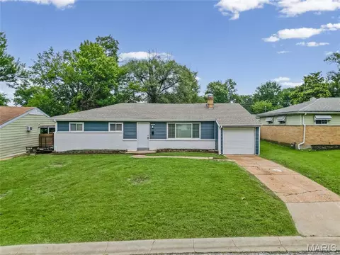 5530 Horizon Dr, Saint Louis, MO 63121