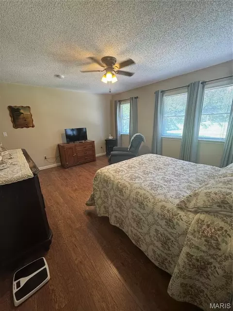 Bedroom - 7 Bogey Dr, Washington, MO 63090 photo 10 of 10