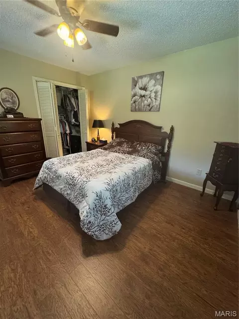 Bedroom - 7 Bogey Dr, Washington, MO 63090 photo 4 of 10