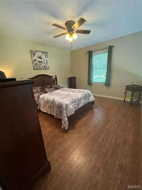 Bedroom - 7 Bogey Dr, Washington, MO 63090 photo 1 of 10