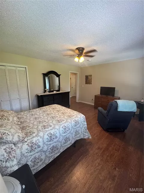 Bedroom - 7 Bogey Dr, Washington, MO 63090 photo 9 of 10