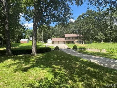 Exterior - 7 Bogey Dr, Washington, MO 63090 photo 3 of 11