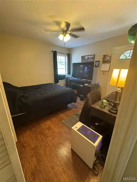 Bedroom - 7 Bogey Dr, Washington, MO 63090 photo 5 of 10
