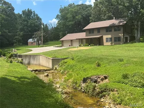 Exterior - 7 Bogey Dr, Washington, MO 63090 photo 4 of 11