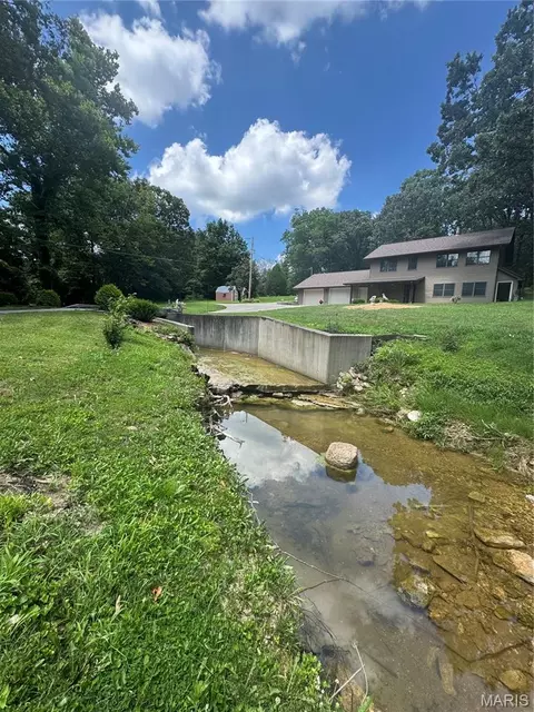 Exterior - 7 Bogey Dr, Washington, MO 63090 photo 5 of 11