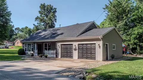 329 N Florida Ave, Belleville, IL 62221