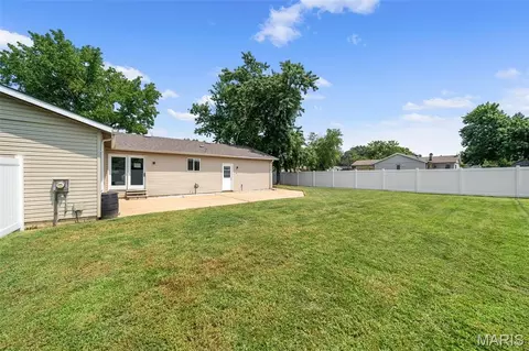 Exterior - 378 Palermo Dr, Ballwin, MO 63021 photo 4 of 6