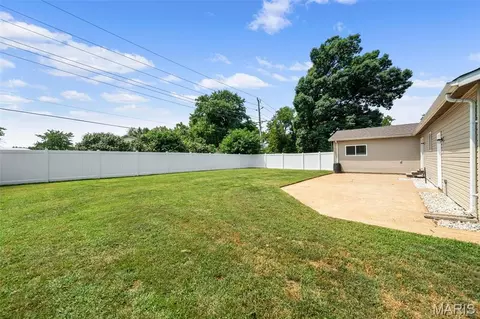 Exterior - 378 Palermo Dr, Ballwin, MO 63021 photo 6 of 6